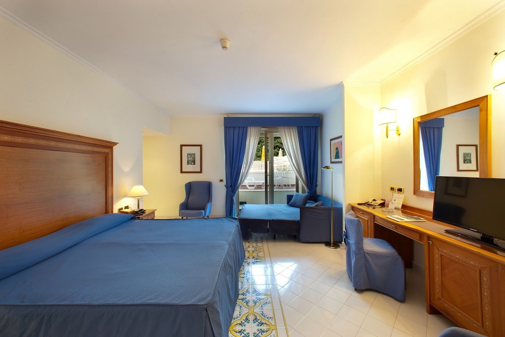Continental — Hotel rooms in Sorrento, Campania