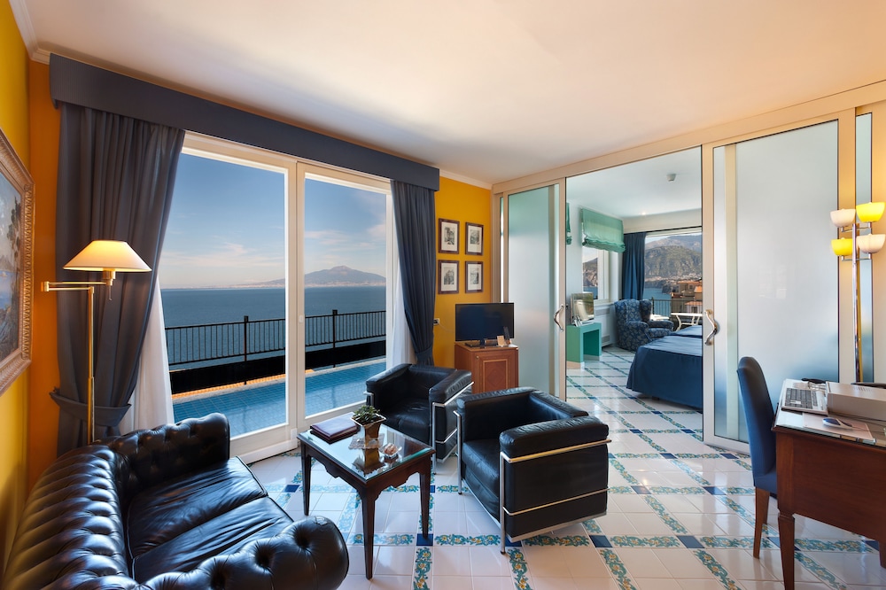 Continental — Hotel rooms in Sorrento, Campania