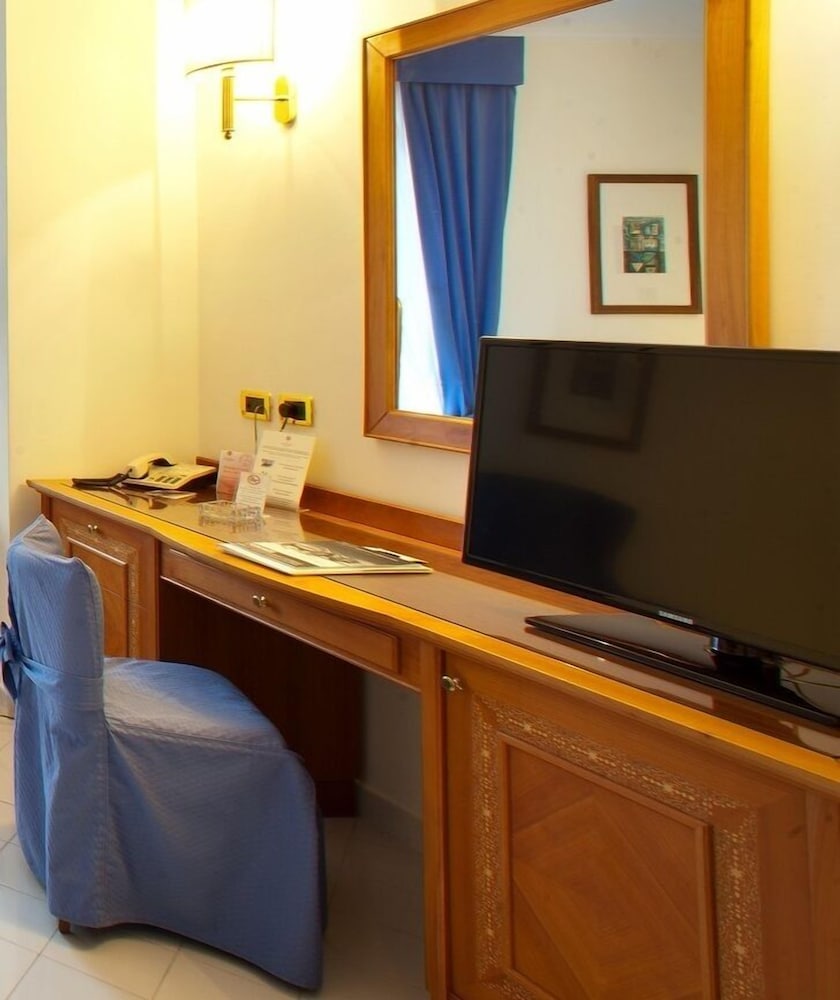 Continental — Hotel rooms in Sorrento, Campania