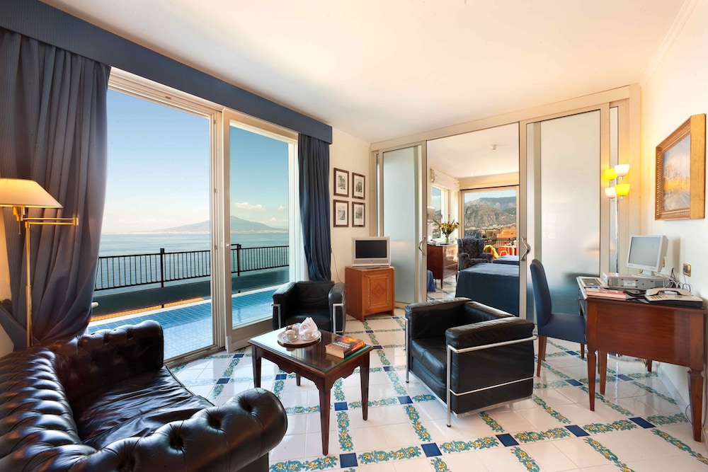 Continental — Hotel rooms in Sorrento, Campania