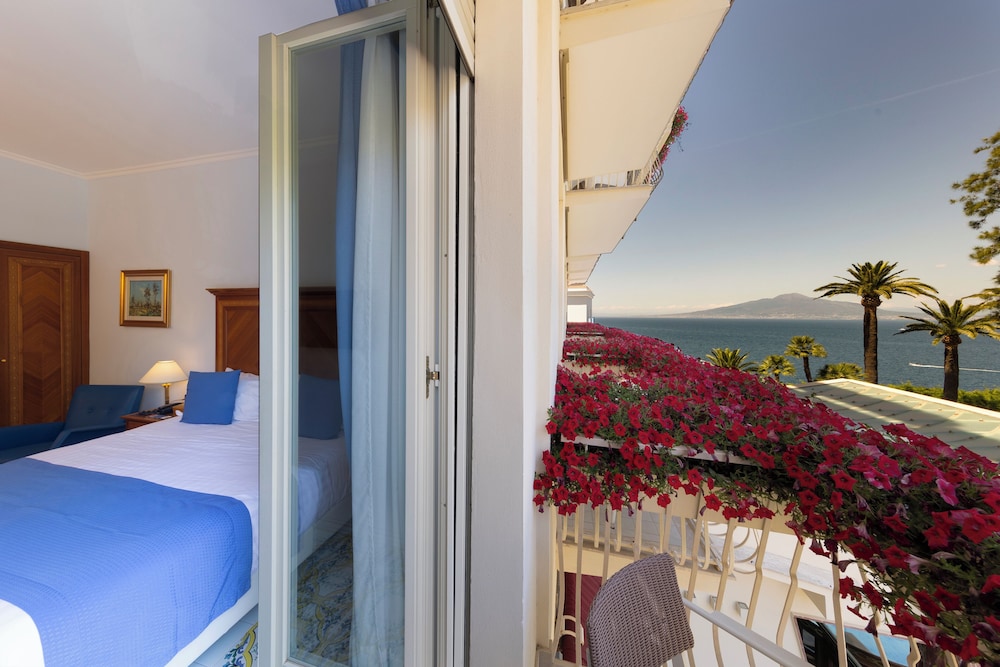 Continental — Hotel rooms in Sorrento, Campania