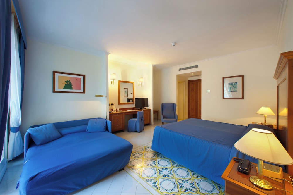 Continental — Hotel rooms in Sorrento, Campania
