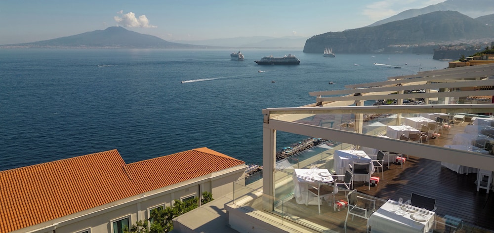 Continental — Hotel rooms in Sorrento, Campania