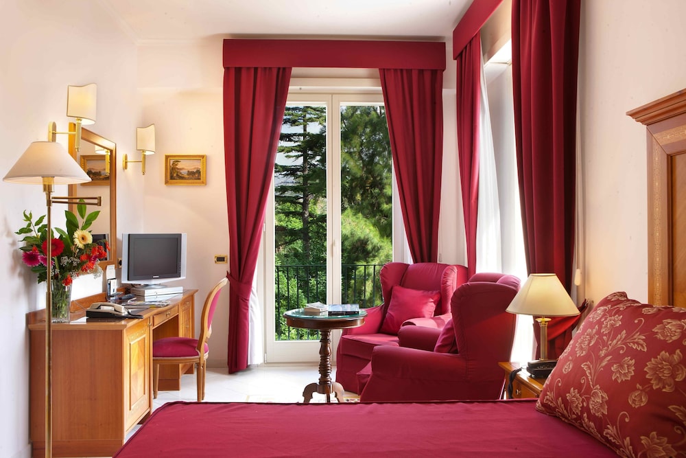 Continental — Hotel rooms in Sorrento, Campania