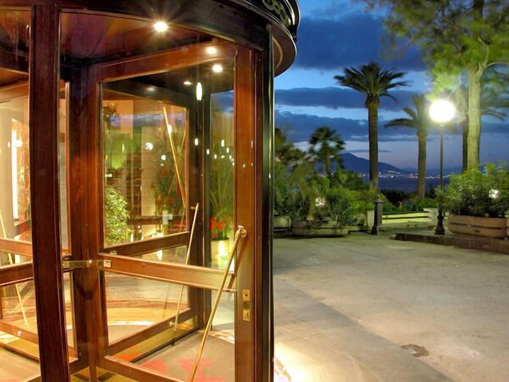 Continental — Hotel building in Sorrento, Campania