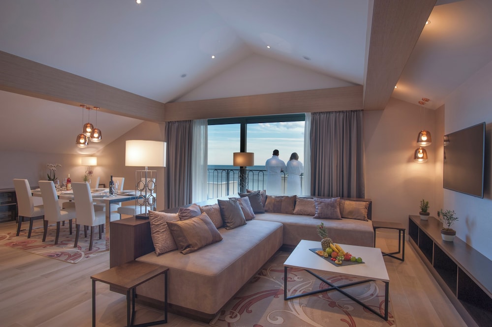 Hotel Riva by Aycon — Hotel rooms in Petrovac, Budva Municipality