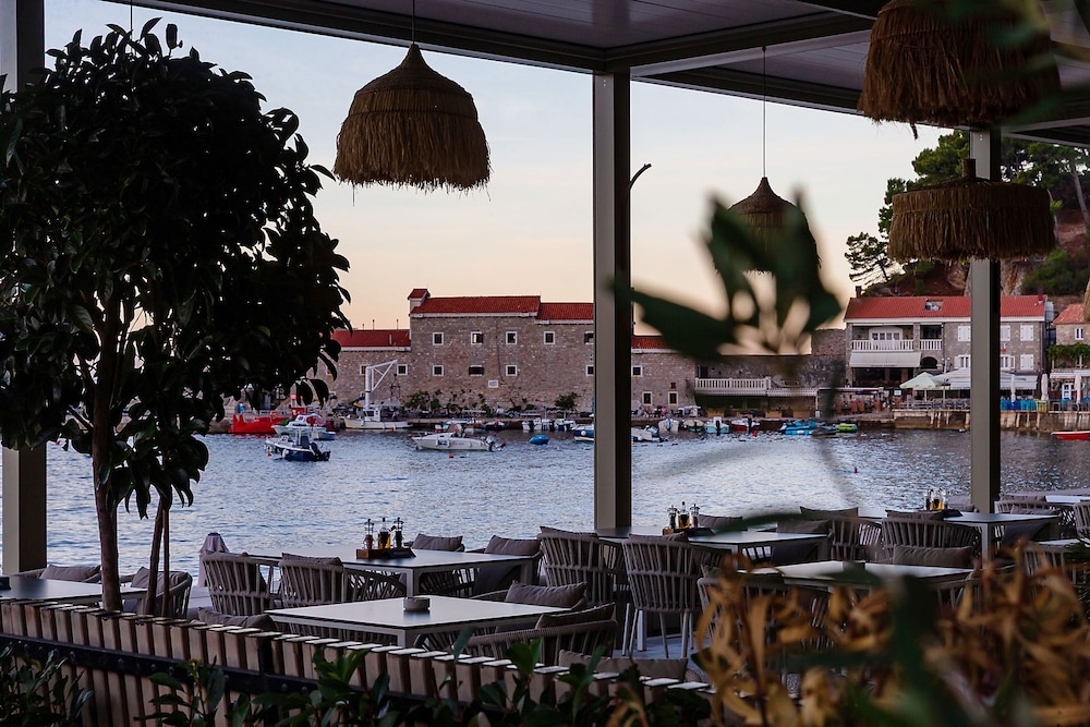 Hotel Riva by Aycon — Restaurant & bars in Petrovac, Budva Municipality