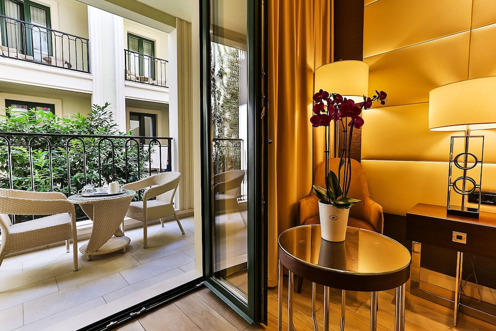 Hotel Riva by Aycon — Hotel rooms in Petrovac, Budva Municipality