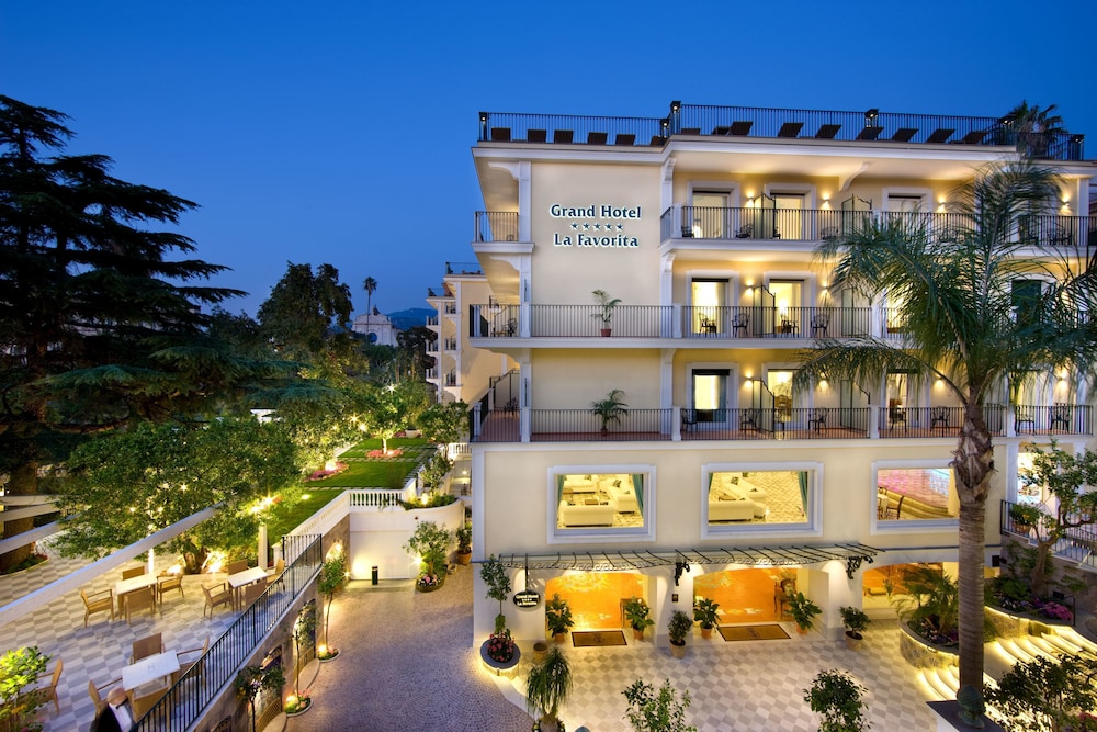 Grand Hotel La Favorita - zdjęcie 2