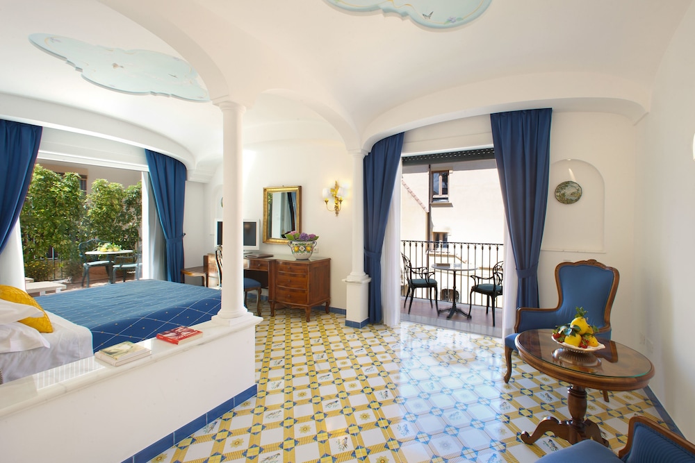 Grand Hotel La Favorita — Hotel rooms in Sorrento, Campania