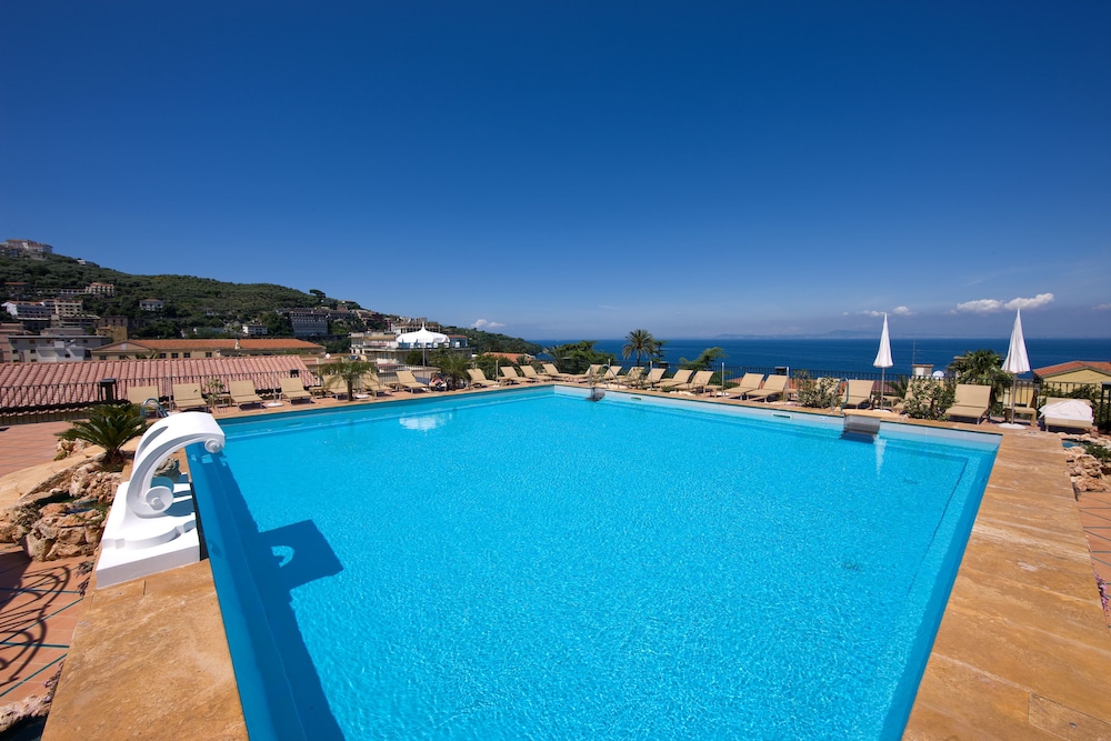 Grand Hotel La Favorita — Main photo in Sorrento, Campania