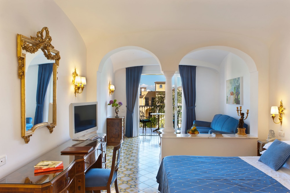 Grand Hotel La Favorita — Hotel rooms in Sorrento, Campania