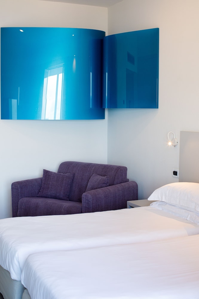 Art Hotel Gran Paradiso — Hotel rooms in Sorrento, Campania