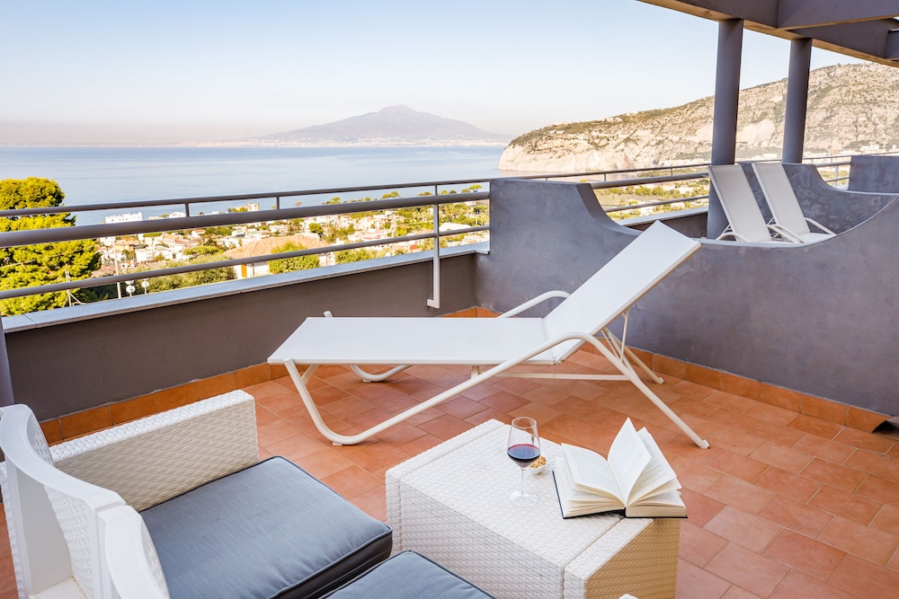 Art Hotel Gran Paradiso — Attractions in the area in Sorrento, Campania