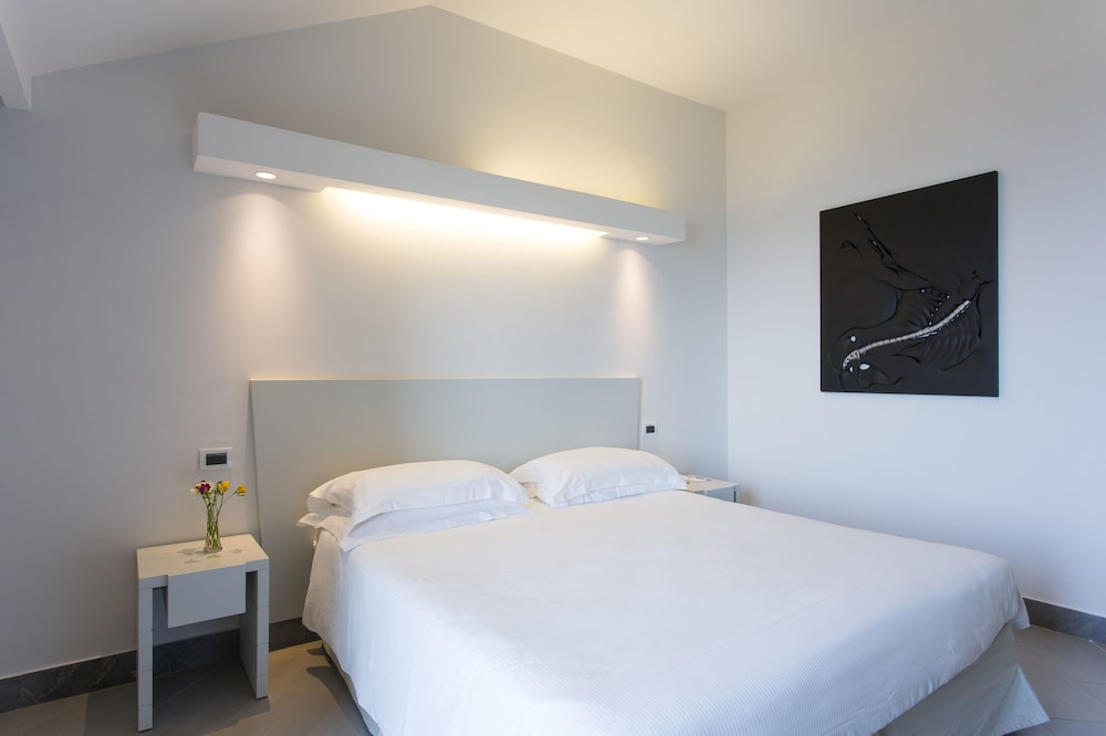 Art Hotel Gran Paradiso — Hotel rooms in Sorrento, Campania