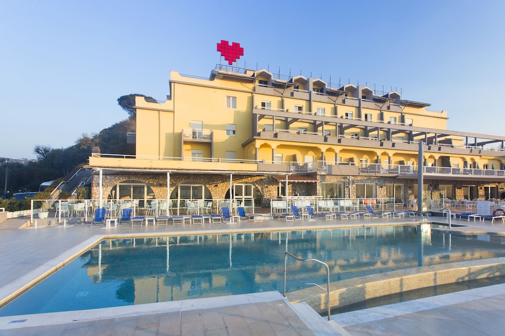 Art Hotel Gran Paradiso — Swimming pool in Sorrento, Campania