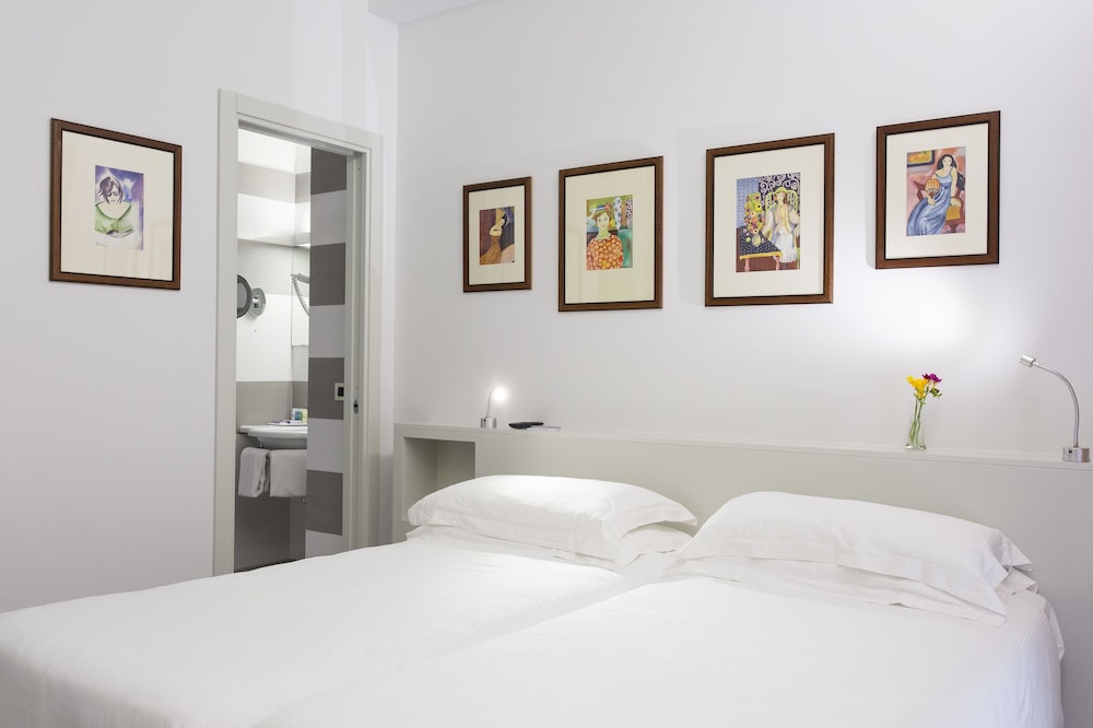 Art Hotel Gran Paradiso — Hotel rooms in Sorrento, Campania