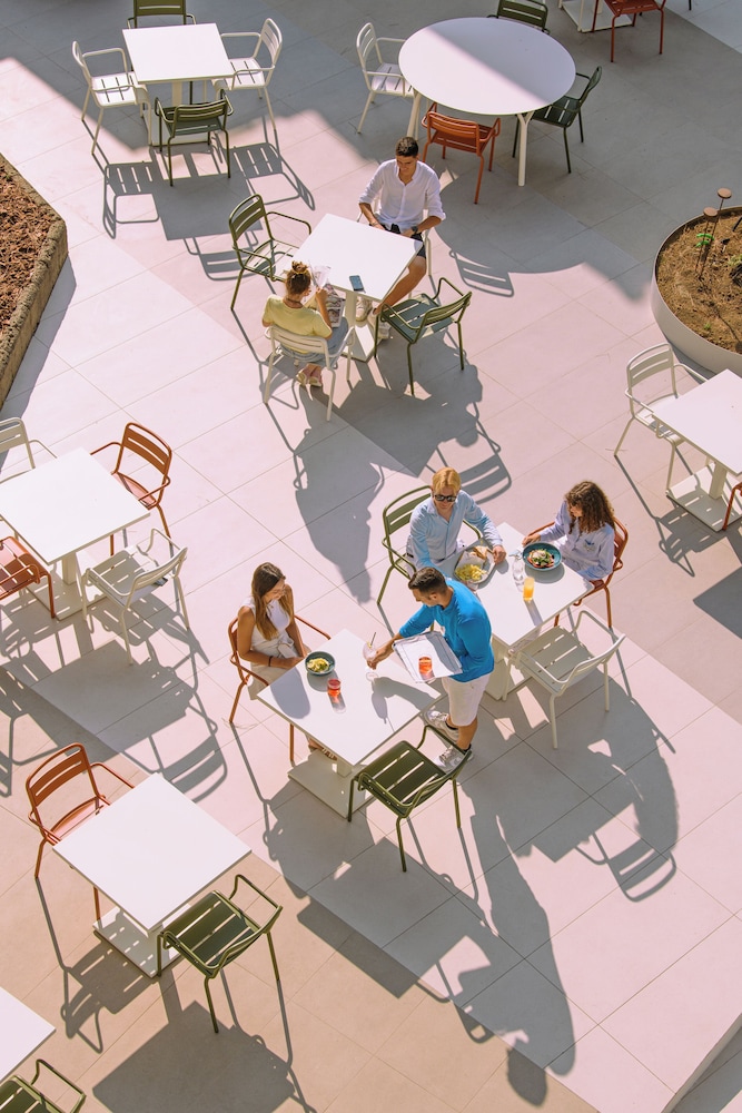 So' Lifestyle Hotel Sorrento — Restaurant & bars in Sorrento, Campania