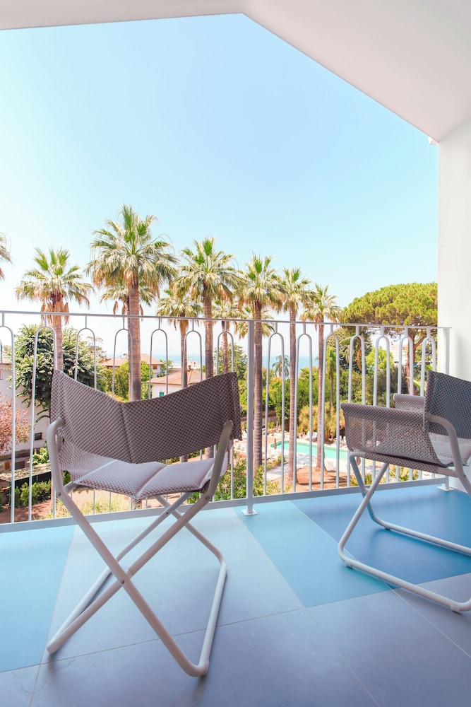 So' Lifestyle Hotel Sorrento — Swimming pool in Sorrento, Campania