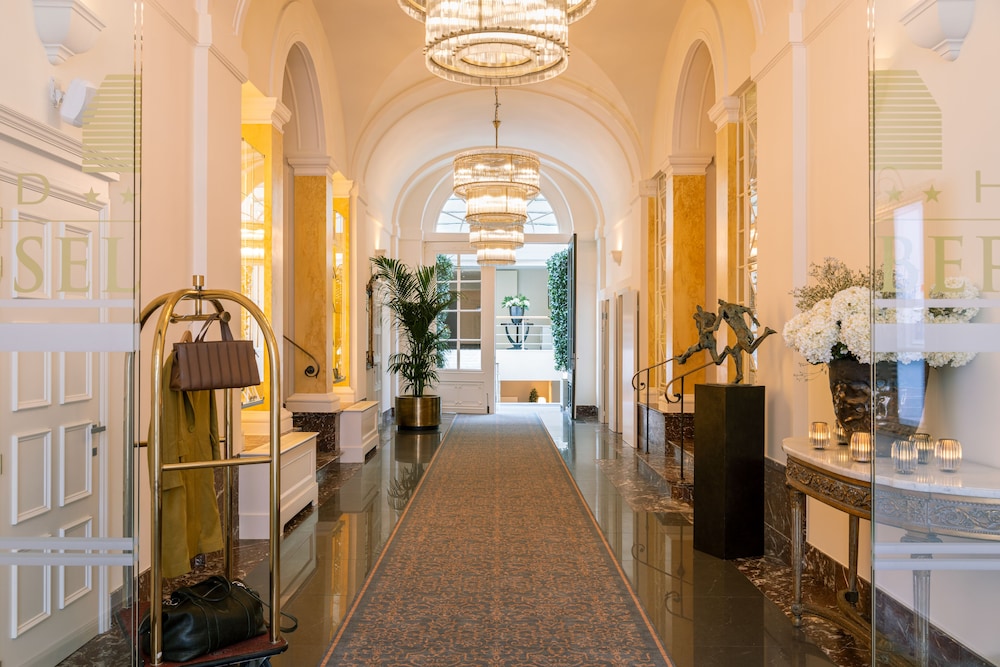 Grand Hotel Casselbergh Bruges — Hotel building in Bruges, Flanders