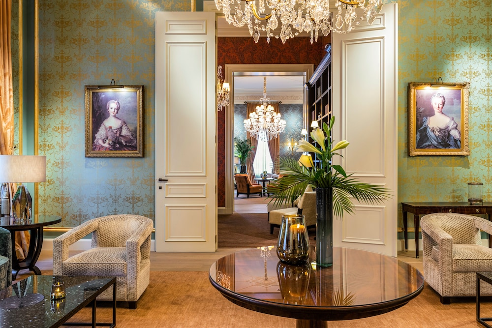 Grand Hotel Casselbergh Bruges — Hotel building in Bruges, Flanders