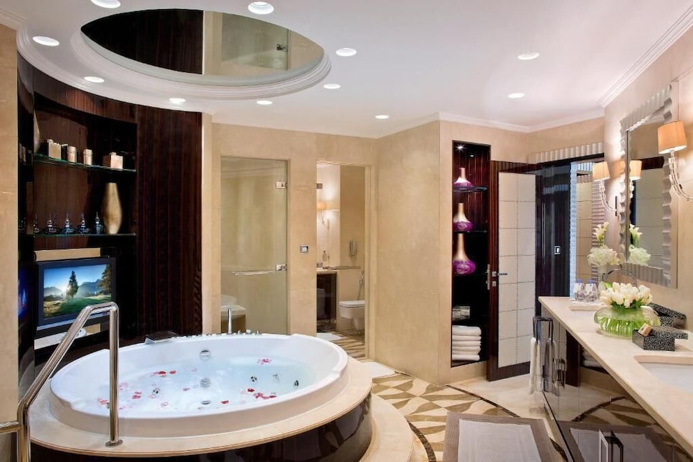 Mövenpick Grand Al Bustan Dubai — Spa in Dubai