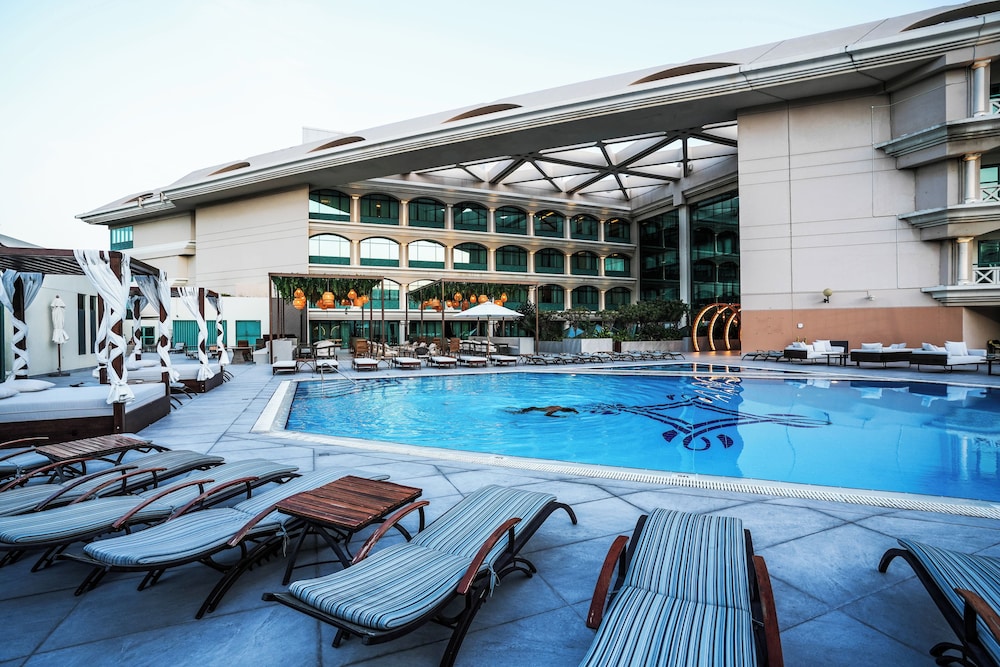 Mövenpick Grand Al Bustan Dubai — Swimming pool in Dubai