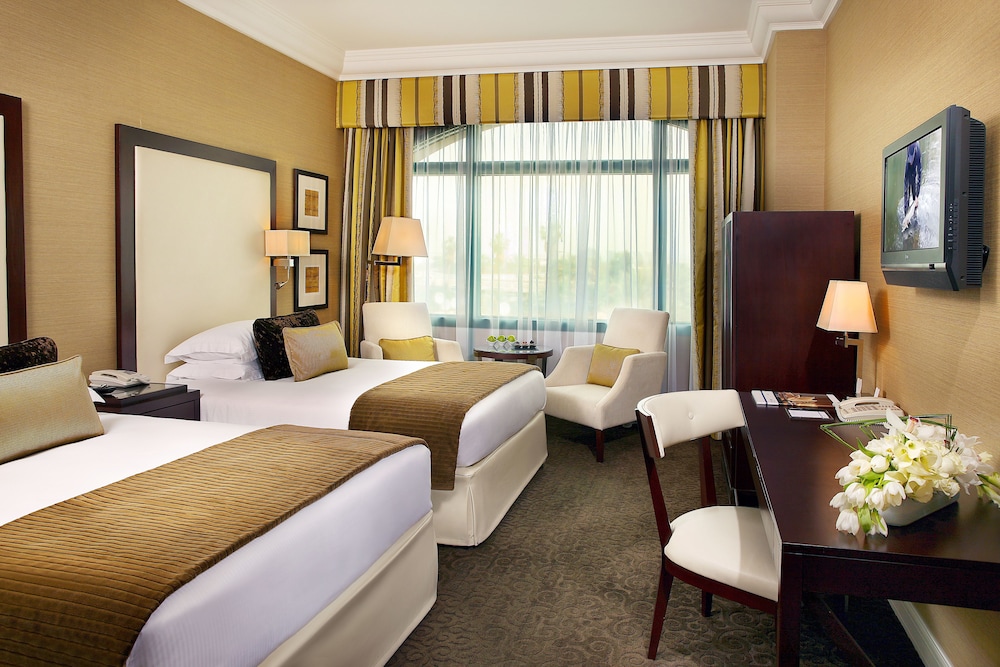 Mövenpick Grand Al Bustan Dubai — Hotel rooms in Dubai