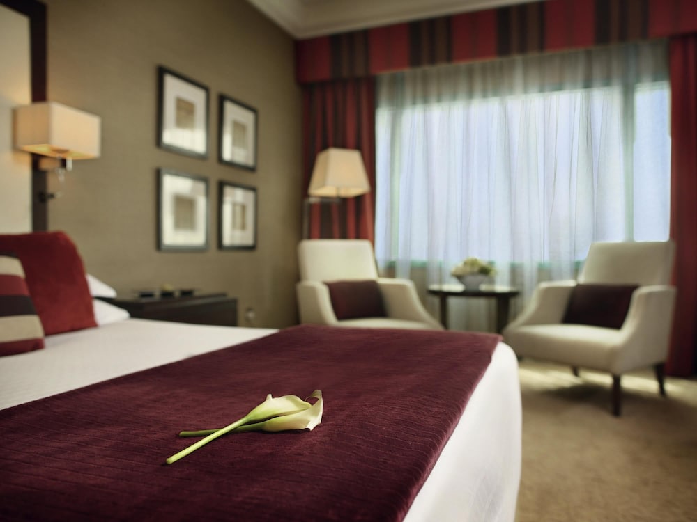 Mövenpick Grand Al Bustan Dubai — Hotel rooms in Dubai