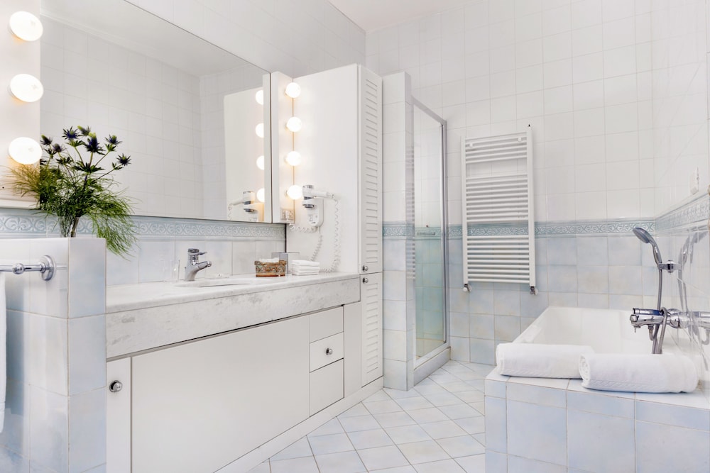 Villa Oriana Relais — Hotel rooms in Sorrento, Campania
