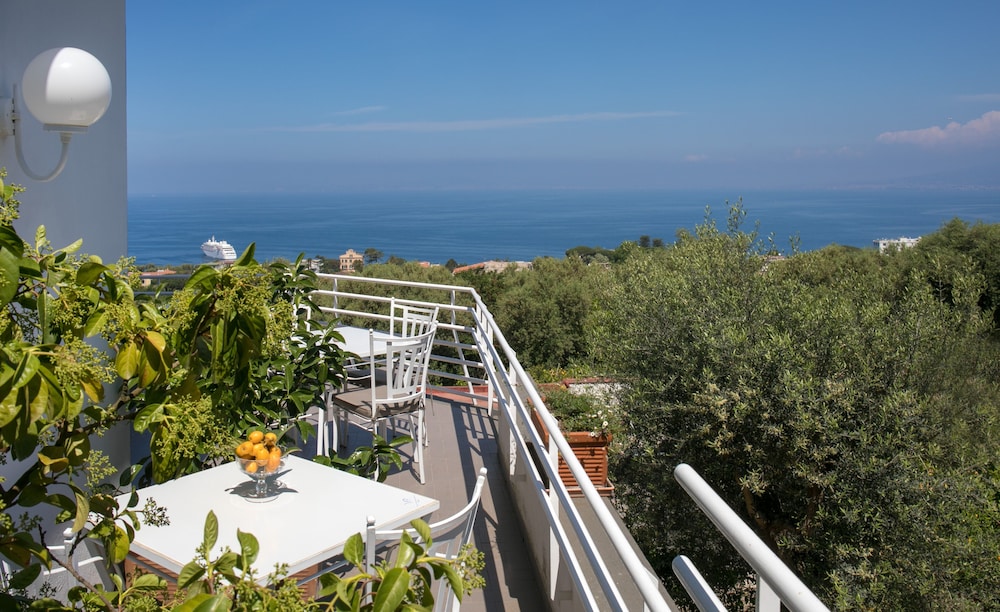 Villa Oriana Relais — Attractions in the area in Sorrento, Campania