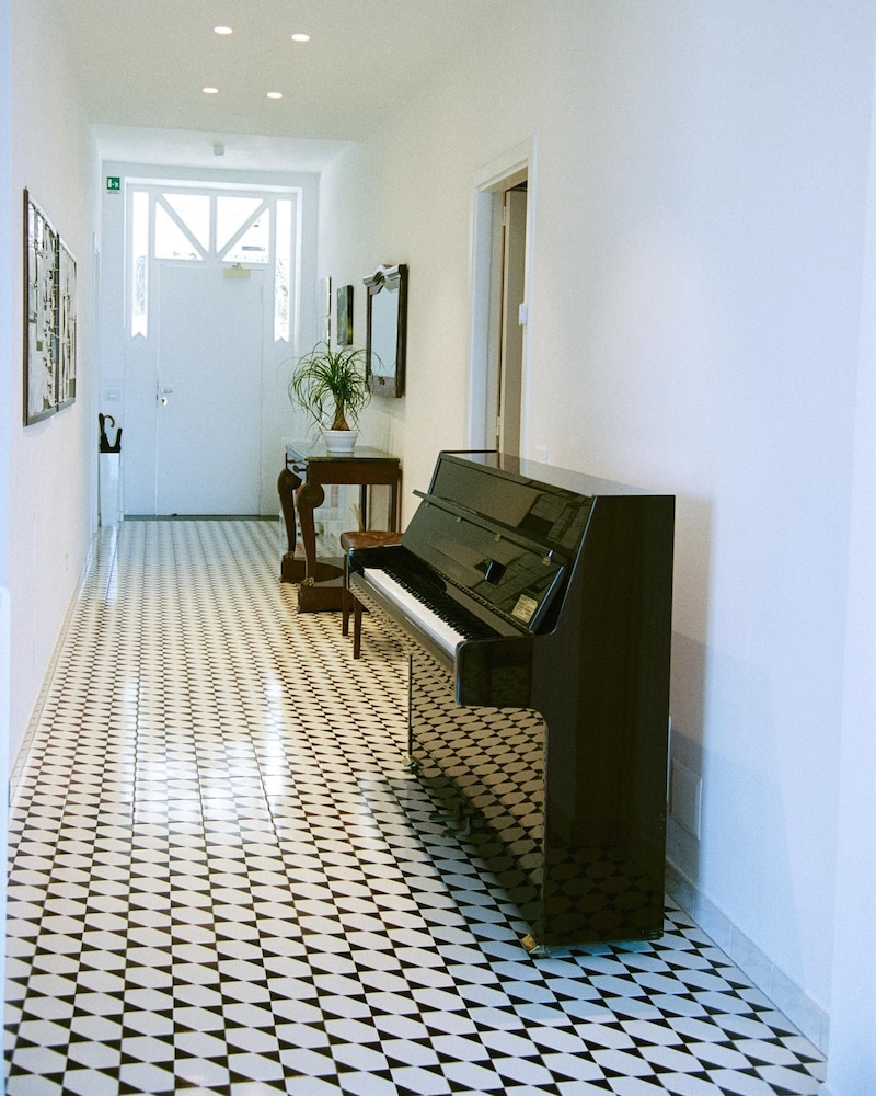 Villa Oriana Relais — Hotel building in Sorrento, Campania