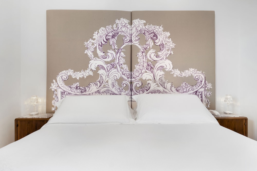 Villa Oriana Relais — Hotel rooms in Sorrento, Campania