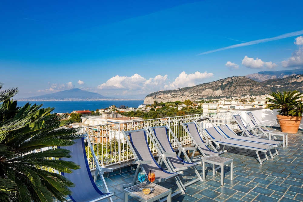 Hotel Zi Teresa — Main photo in Sorrento, Campania