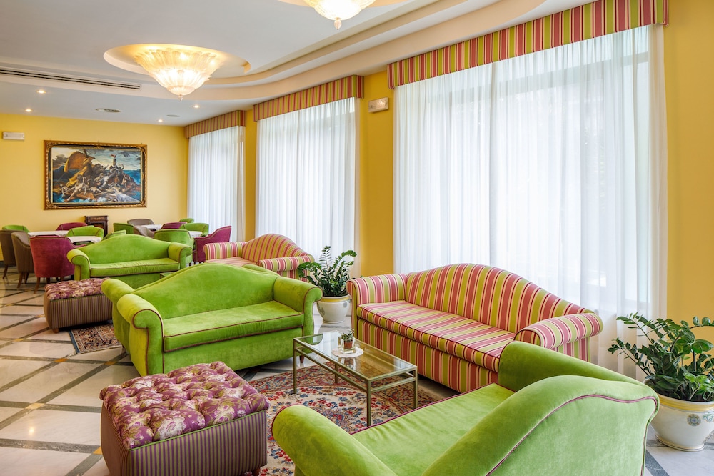 Hotel Zi Teresa — Hotel rooms in Sorrento, Campania
