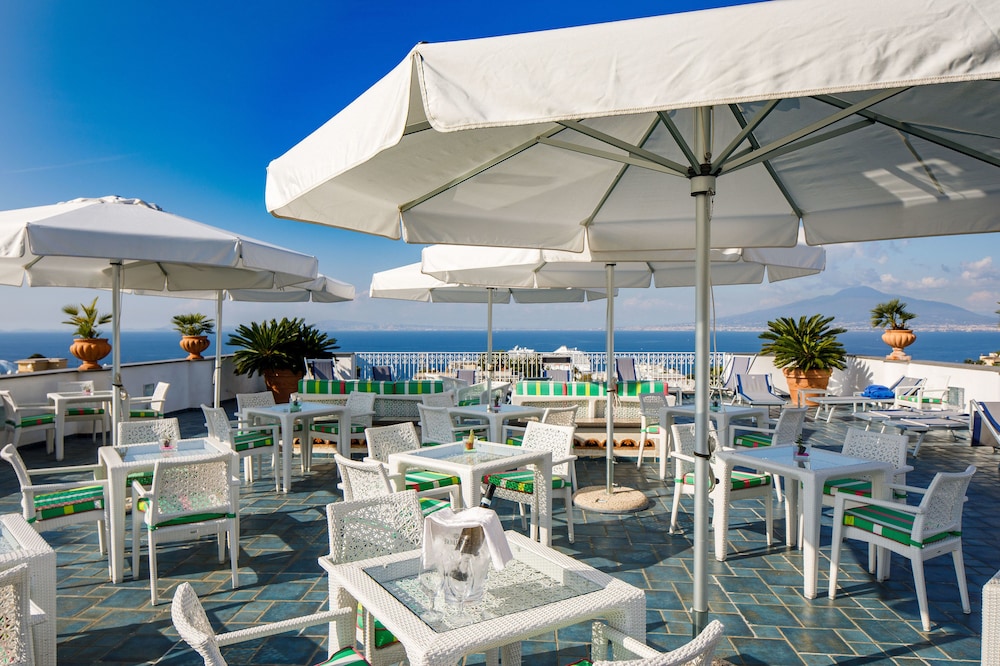 Hotel Zi Teresa — Restaurant & bars in Sorrento, Campania