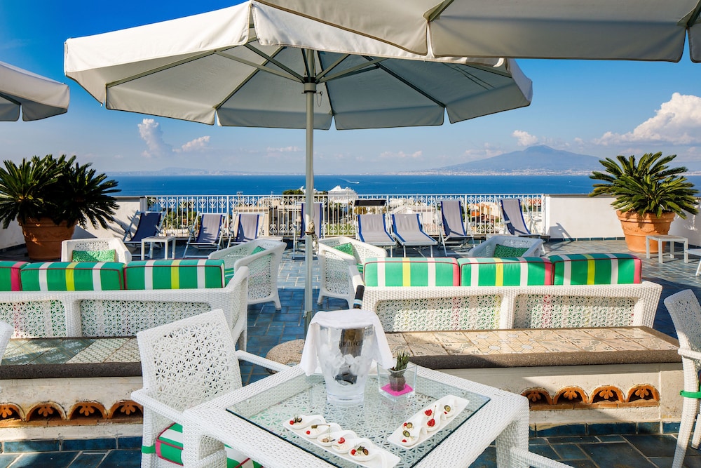 Hotel Zi Teresa — Restaurant & bars in Sorrento, Campania