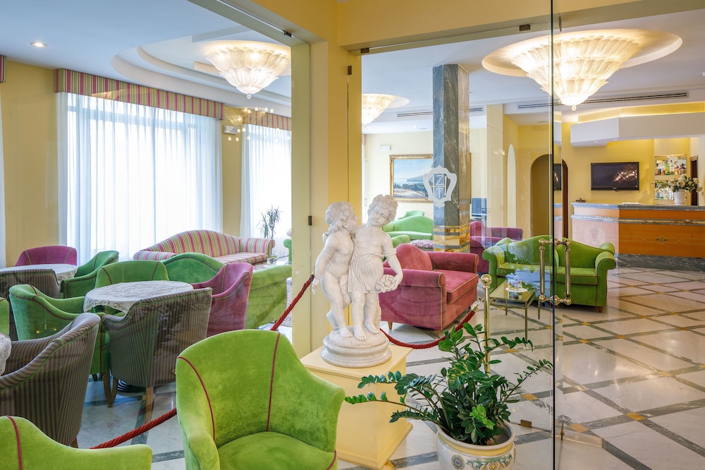 Hotel Zi Teresa — Hotel building in Sorrento, Campania