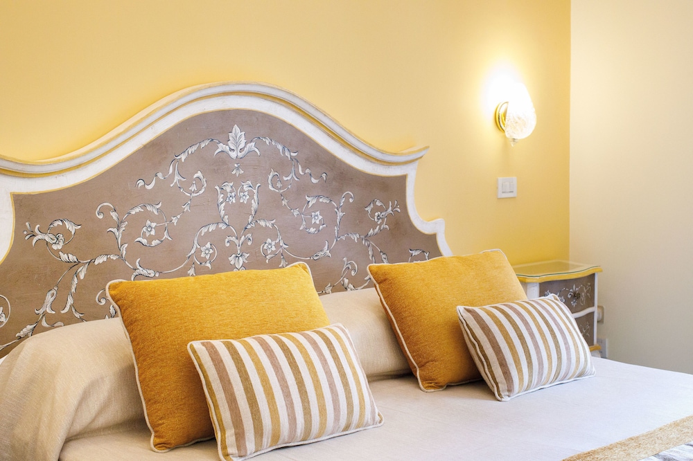Hotel Zi Teresa — Hotel rooms in Sorrento, Campania
