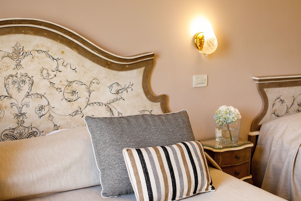 Hotel Zi Teresa — Hotel rooms in Sorrento, Campania
