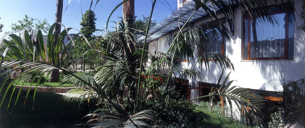 Hotel Zi Teresa — Hotel building in Sorrento, Campania