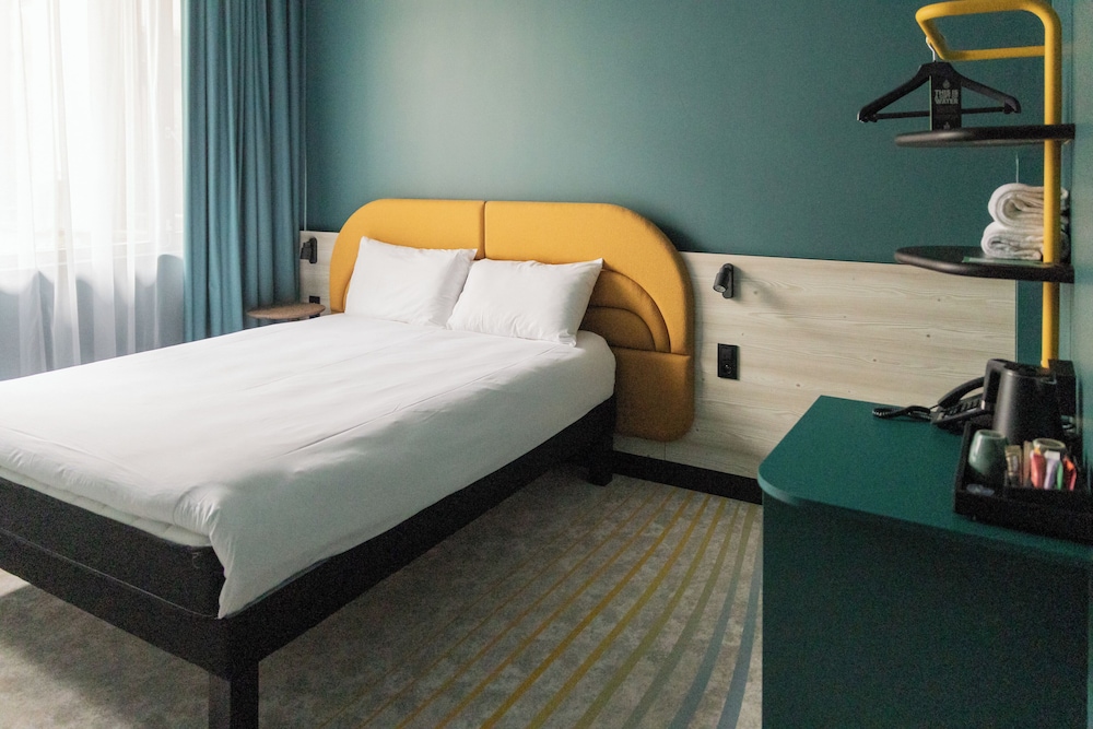 ibis Styles Brugge Centrum — Hotel rooms in Bruges, Flanders
