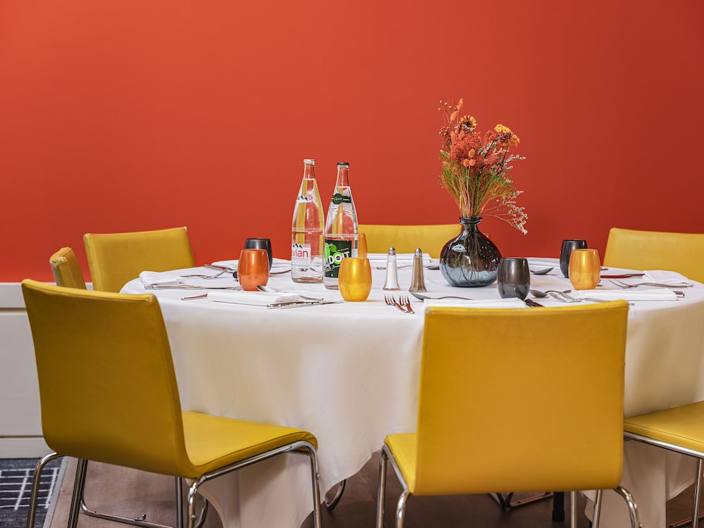 Novotel Paris Vaugirard Montparnasse — Restaurant & bars in Paris, Ile-de-France