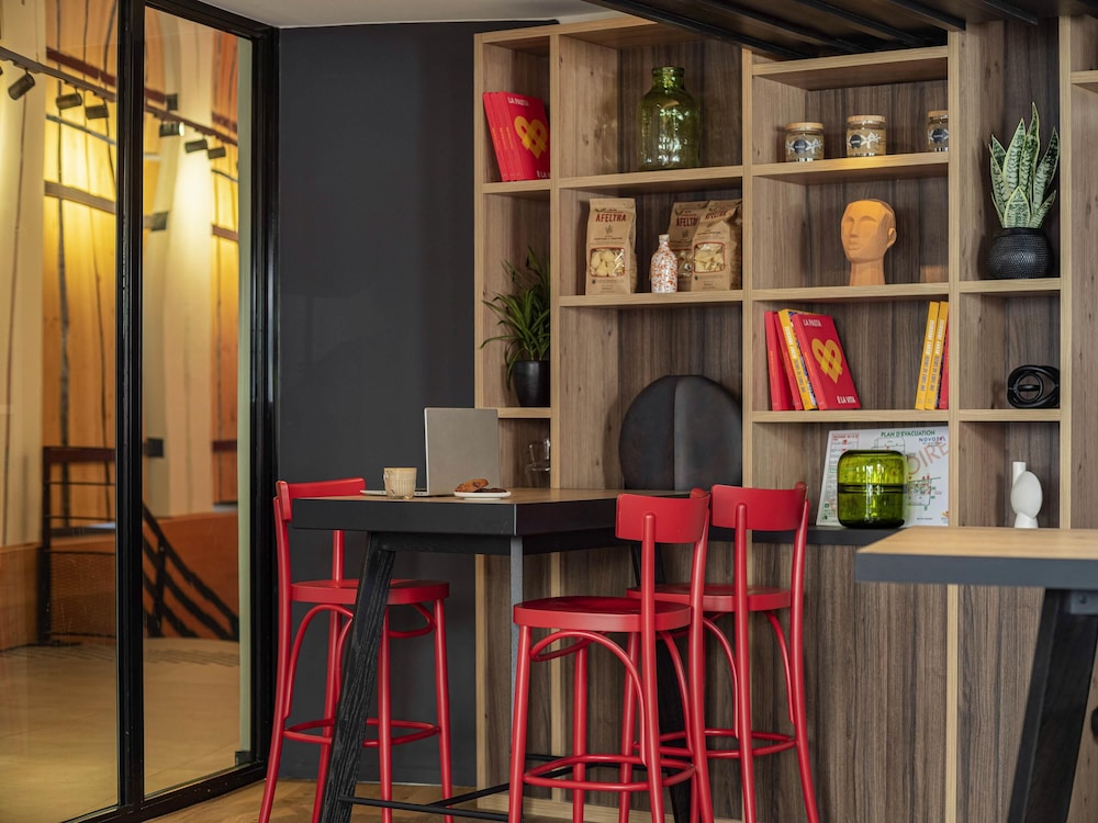 Novotel Paris Vaugirard Montparnasse — Restaurant & bars in Paris, Ile-de-France