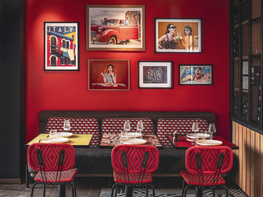 Novotel Paris Vaugirard Montparnasse — Restaurant & bars in Paris, Ile-de-France