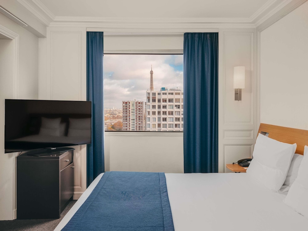 Novotel Paris Centre Tour Eiffel — Hotel rooms in Paris, Ile-de-France