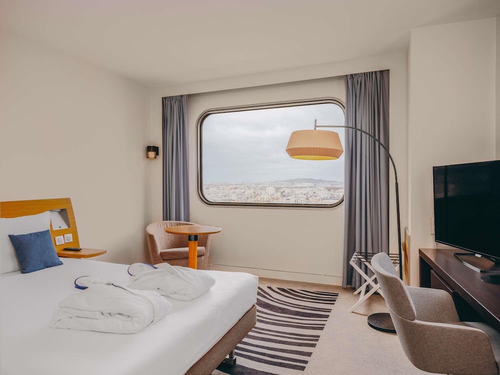 Novotel Paris Centre Tour Eiffel — Hotel rooms in Paris, Ile-de-France