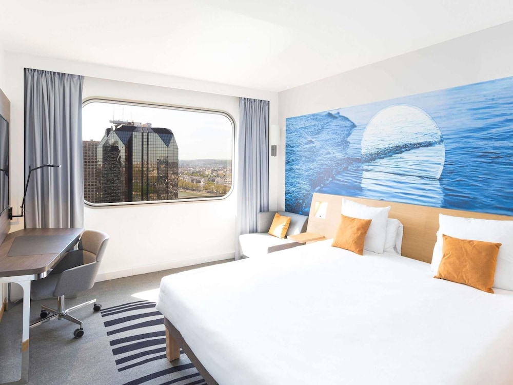 Novotel Paris Centre Tour Eiffel — Hotel rooms in Paris, Ile-de-France