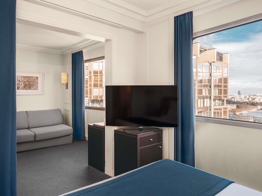 Novotel Paris Centre Tour Eiffel — Hotel rooms in Paris, Ile-de-France