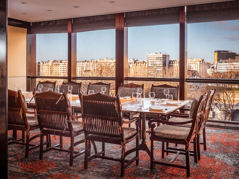 Novotel Paris Centre Tour Eiffel — Restaurant & bars in Paris, Ile-de-France